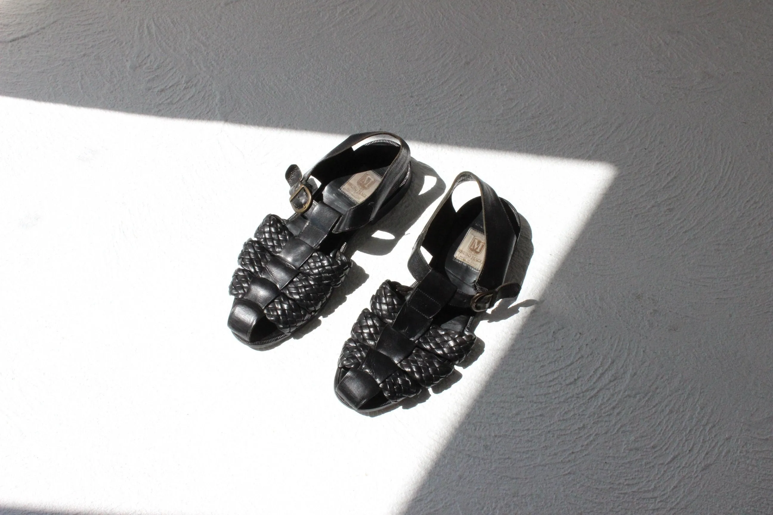 90s Bruno Magli Leather Fisherman Sandals ~ Euro 41