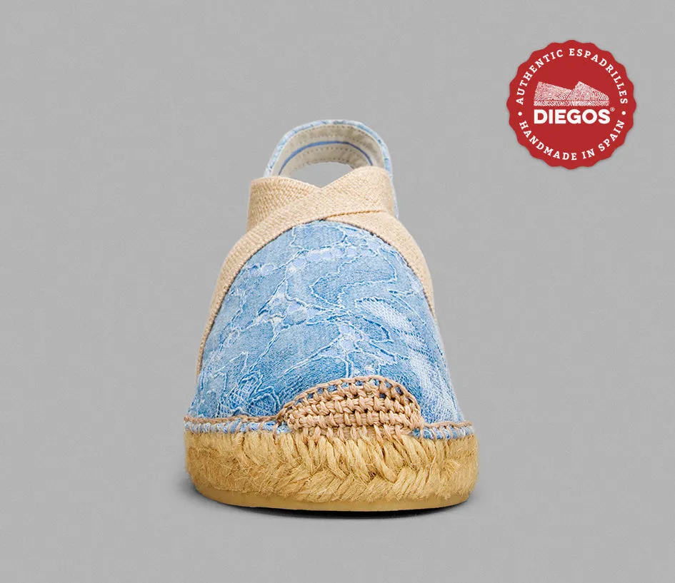 Traditional blue Belen