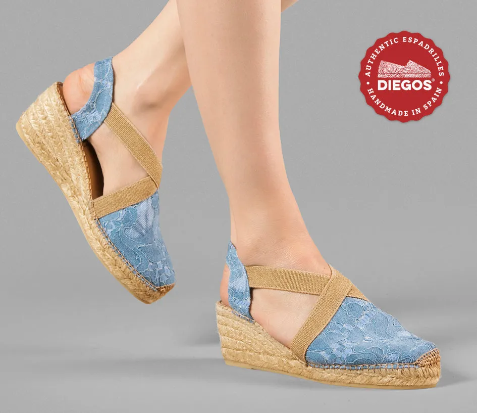 Traditional blue Belen